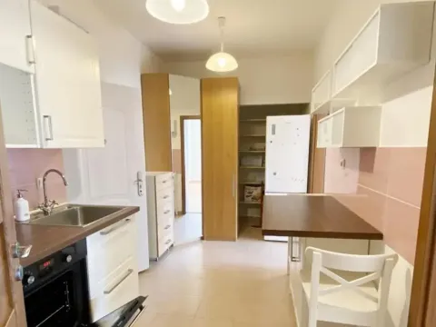 Pronájem bytu 2+1, Praha - Holešovice, U Uranie, 52 m2