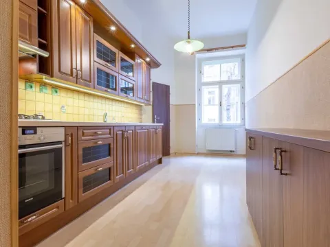Pronájem bytu 3+1, Praha - Holešovice, Janovského, 92 m2