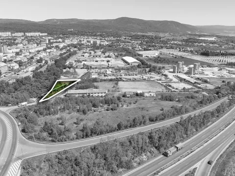 Prodej komerčního pozemku, Jirkov, 2782 m2