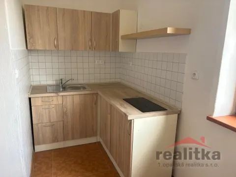 Pronájem bytu 1+kk, Opava, Polní, 28 m2