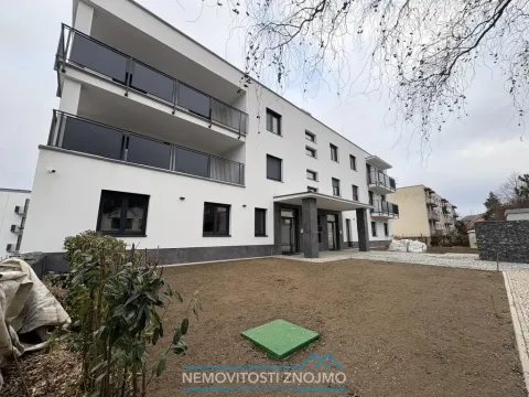 Pronájem bytu 2+kk, Znojmo, Sládkova, 61 m2