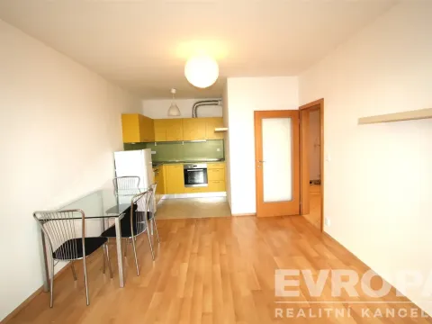 Pronájem bytu 2+kk, Praha - Hloubětín, Nademlejnská, 54 m2
