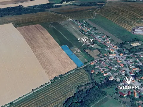 Prodej podílu pole, Břasy, 1267 m2