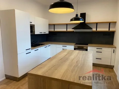 Prodej bytu 4+1, Opava - Předměstí, Olomoucká, 110 m2