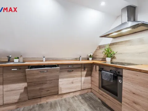 Prodej rodinného domu, Desná - Desná II, K Parlamentu, 180 m2