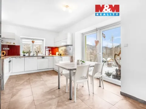 Prodej rodinného domu, Tanvald, Poštovní, 179 m2