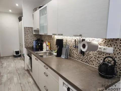 Pronájem bytu 2+1, Chomutov, Dřínovská, 62 m2