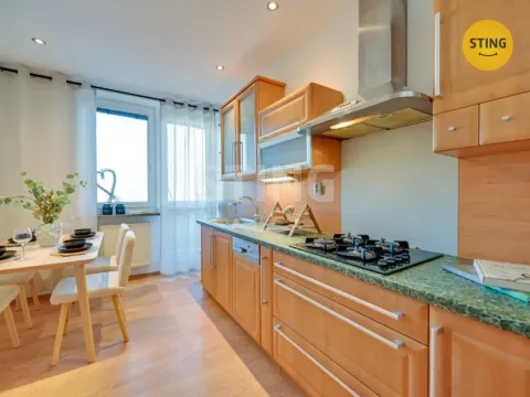 Prodej bytu 3+1, Tvrdonice, Družstevní, 72 m2