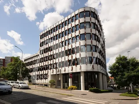 Pronájem kanceláře, Praha - Nusle, Lomnického, 390 m2