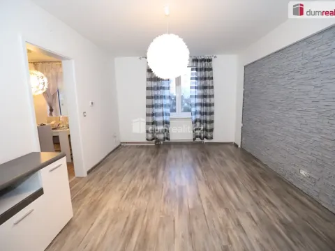 Pronájem bytu 2+1, Cheb, Vrchlického, 68 m2