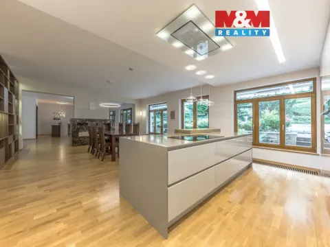 Prodej bytu 4+kk, Praha - Břevnov, Šlikova, 217 m2