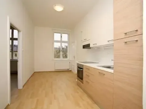 Pronájem bytu 2+kk, Praha - Vršovice, Žitomírská, 33 m2