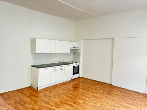 Pronájem bytu 2+kk, Karlovy Vary, T. G. Masaryka, 81 m2