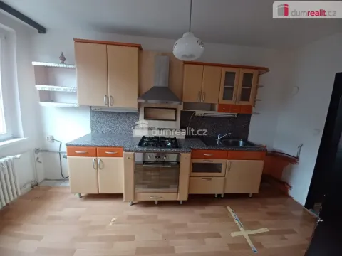 Pronájem bytu 4+1, Ústí nad Labem - Všebořice, Spartakiádní, 92 m2