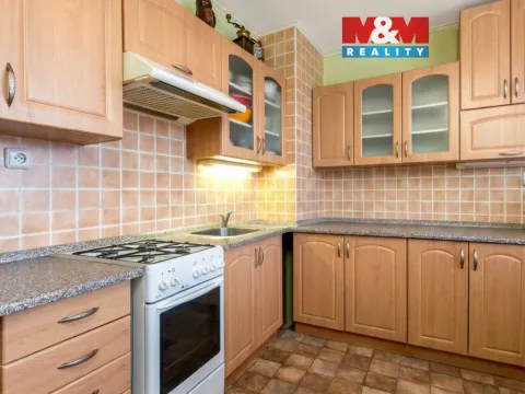 Prodej bytu 2+1, Chomutov, Holešická, 62 m2