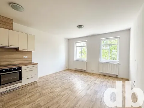 Pronájem bytu 2+kk, Karlovy Vary, Na Rolavě, 43 m2