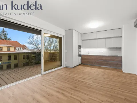 Pronájem bytu 3+kk, Brno, Komárovská, 75 m2