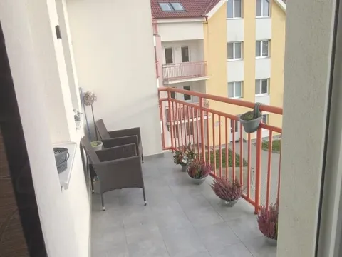 Pronájem bytu 2+kk, Břeclav, Kpt. Jaroše, 72 m2