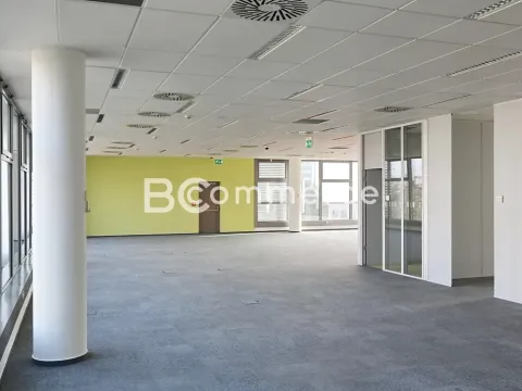 Pronájem kanceláře, Brno, 600 m2