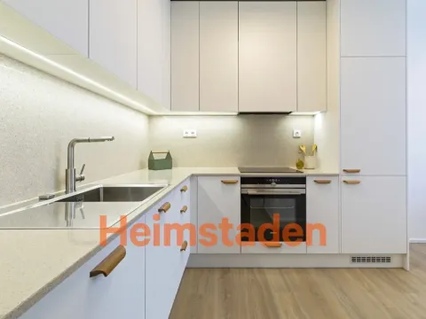 Pronájem bytu 3+1, Praha - Holešovice, U Pergamenky, 61 m2