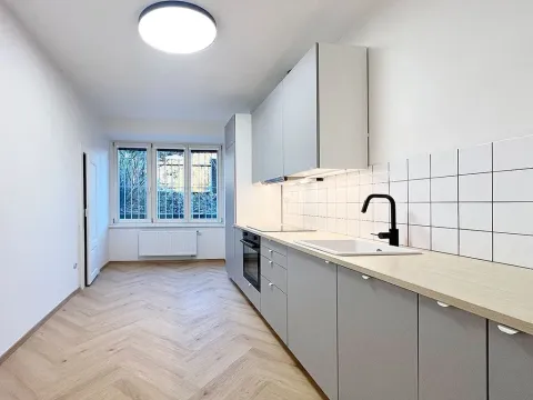 Pronájem bytu 1+1, Praha - Dejvice, Velvarská, 38 m2