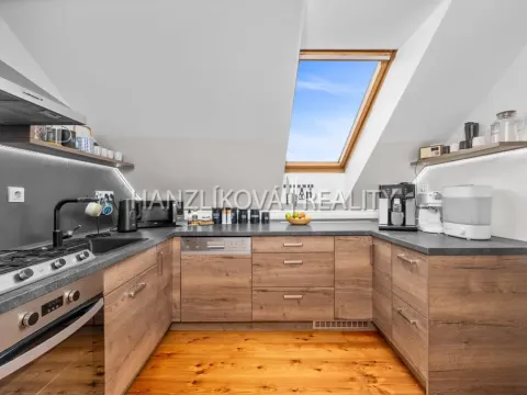 Pronájem bytu 2+1, České Budějovice, Rudolfovská tř., 67 m2