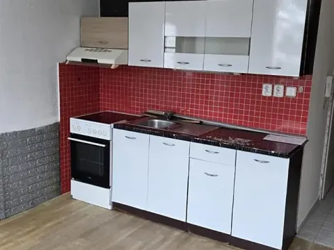 Pronájem bytu 2+kk, Klášterec nad Ohří, Dukelská, 40 m2