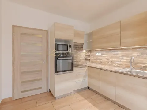 Pronájem bytu 2+1, Olomouc, Masarykova třída, 71 m2