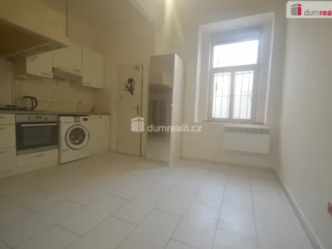 Pronájem bytu 1+kk, Praha - Nusle, Na Pankráci, 25 m2