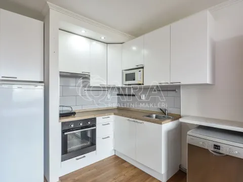 Pronájem bytu 1+kk, Praha - Háje, Bajkonurská, 27 m2