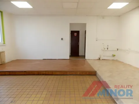 Pronájem obchodního prostoru, Slaný, Vikova, 101 m2