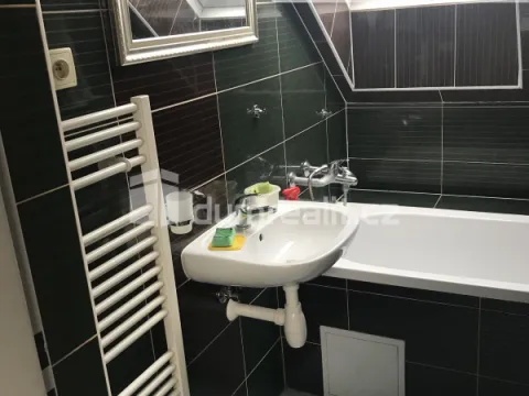 Pronájem bytu 2+1, Praha - Kobylisy, Zenklova, 50 m2