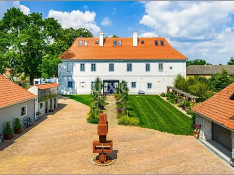 Prodej domu, Hluboká nad Vltavou, 1114 m2