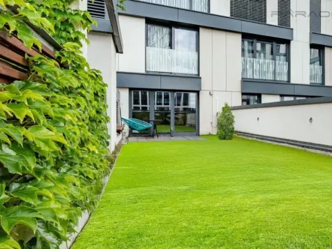 Prodej bytu 1+kk, Praha - Žižkov, Olšanská, 46 m2