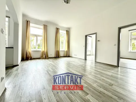 Pronájem bytu 3+1, České Budějovice, Hradební, 90 m2