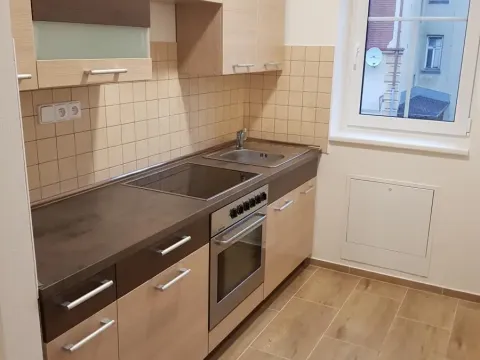 Pronájem bytu 1+kk, Jablonec nad Nisou, Květinová, 28 m2