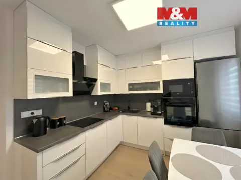 Prodej bytu 3+1, Jirkov, Mládežnická, 75 m2