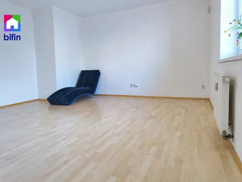 Pronájem bytu 1+kk, Praha - Košíře, Plzeňská, 34 m2