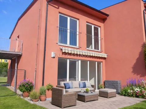 Pronájem rodinného domu, Karlovy Vary - Tašovice, Řadová, 150 m2