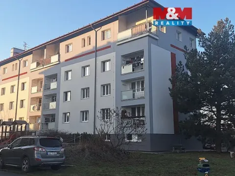 Prodej bytu 1+kk, Davle, Sídliště, 41 m2