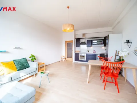 Pronájem bytu 2+kk, Praha - Libeň, Českomoravská, 59 m2