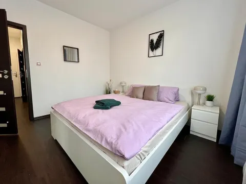 Pronájem bytu 2+kk, Karlovy Vary, Charkovská, 48 m2