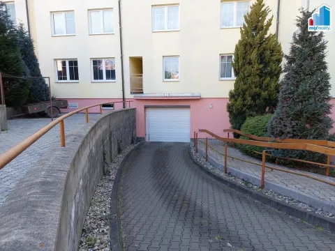 Pronájem garážového stání, Plzeň - Východní Předměstí, Radyňská, 10 m2
