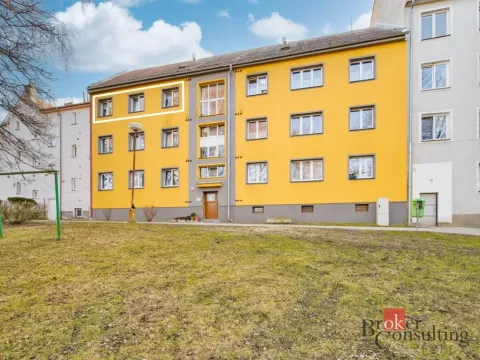 Prodej bytu 4+1, Aš, Skřivánčí, 75 m2