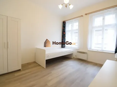 Pronájem bytu 1+kk, Praha - Vršovice, Sevastopolská, 18 m2