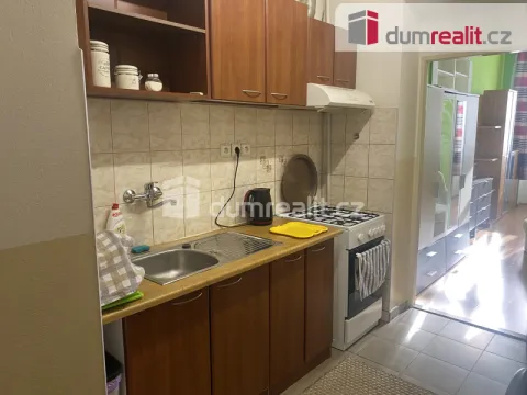 Pronájem bytu 1+1, Praha - Kobylisy, Zenklova, 40 m2