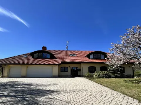 Prodej vícegeneračního domu, Olšany, 392 m2