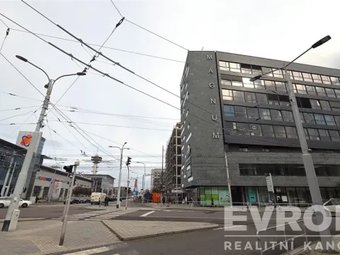 Pronájem kanceláře, Pardubice - Zelené Předměstí, třída Míru, 102 m2