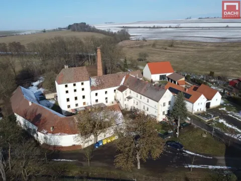 Prodej komerční nemovitosti, Královice, 6674 m2