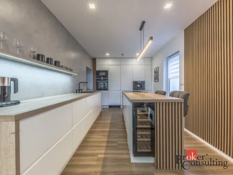 Prodej rodinného domu, Zlonín, U Rybníka, 291 m2